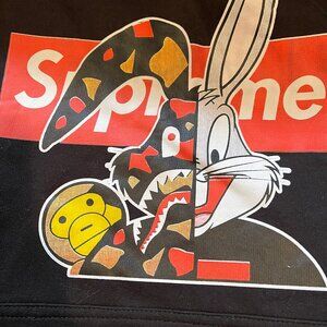 SUPREME  SAAD collection bugs bunny black hoodie s1ize Medium, 80%b cotton #8251